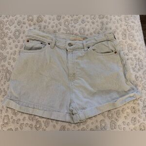 Levi’s Mom Shorts size 29